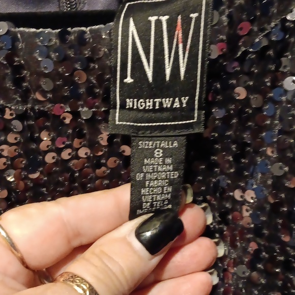 Elegant sequin silverish pewter evening dress - Picture 6 of 6